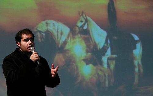 اجراي علي فاني در دوازدهمين مجمع خيرين امدادگران عاشورا