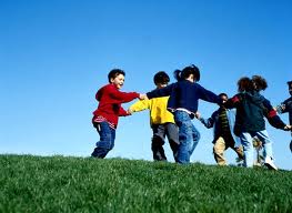 بازیهای دسته جمعی و پرورش خودباوری در کودکان