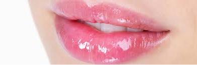 پیشگیری از ترک خوردگی لب با روشهایی بسیار ساده